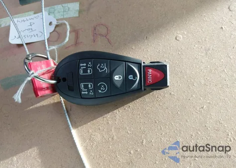 2010 Chrysler Town & Country Touring z USA, uszkodzony, nr VIN 2A4RR5D12AR130196